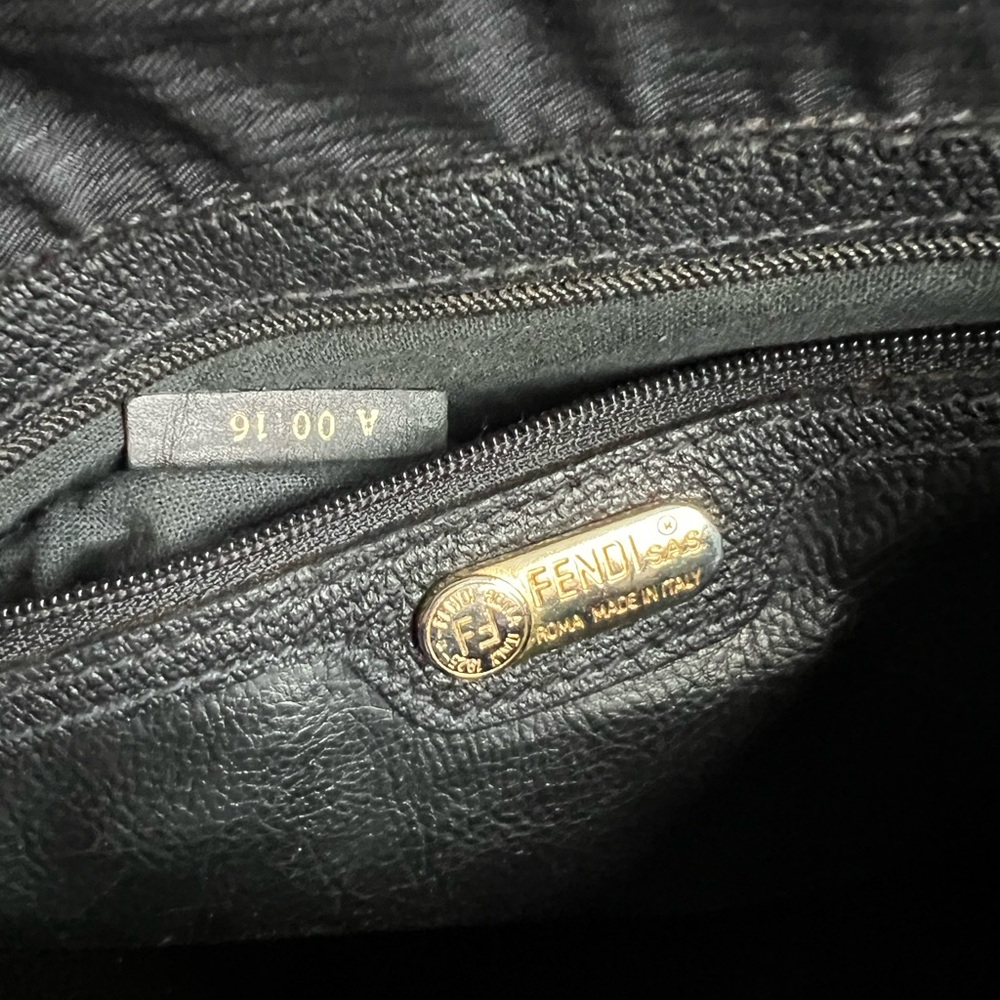 Fendi Vintage 1980s Black nylon crossbody - Picture 10 of 11